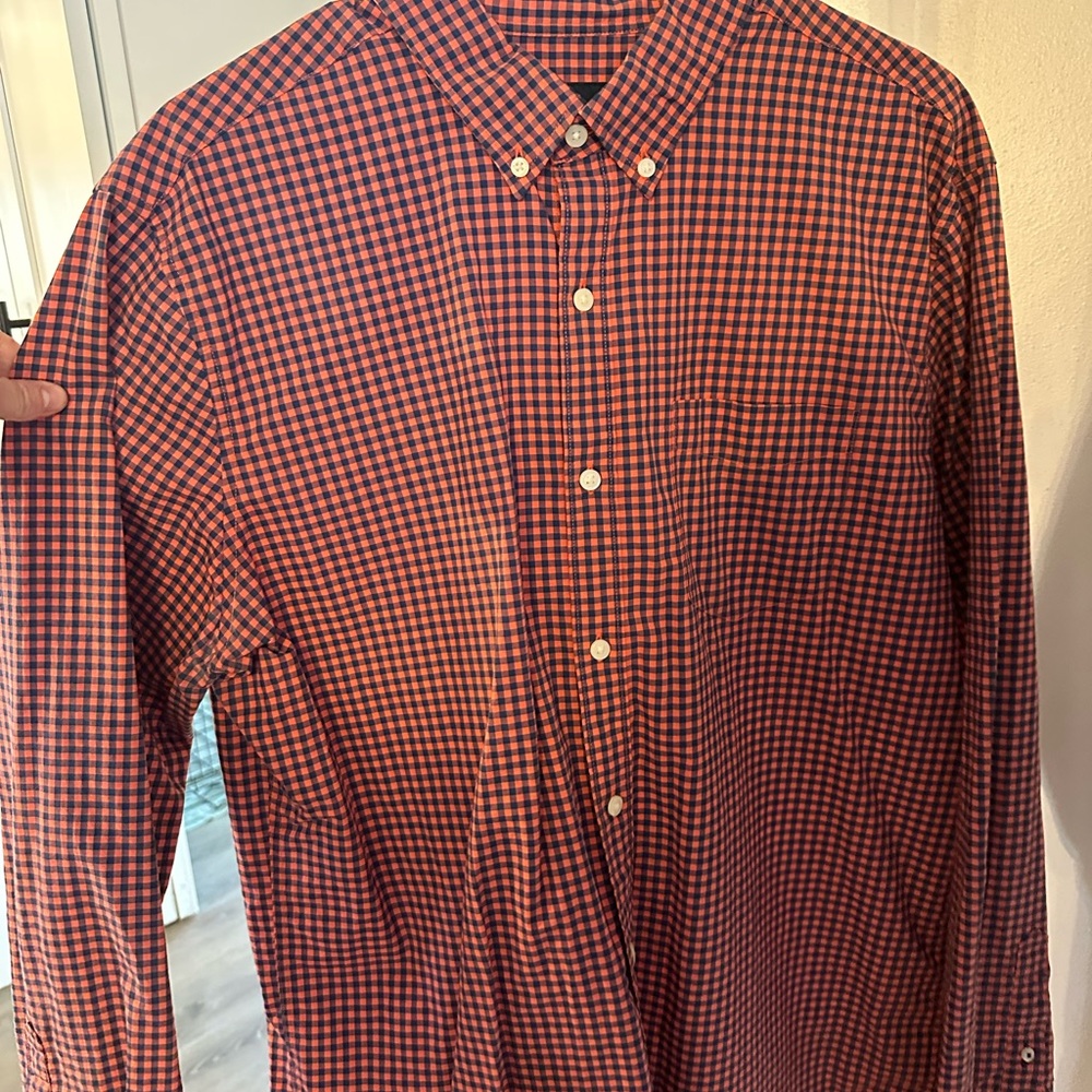 American Eagle Men's Red Checkered Shirt